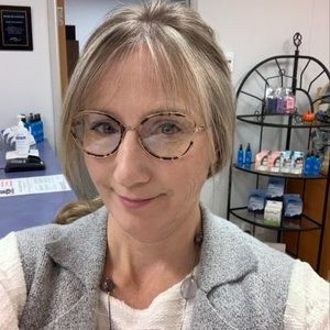 Meet your Posher, Janet